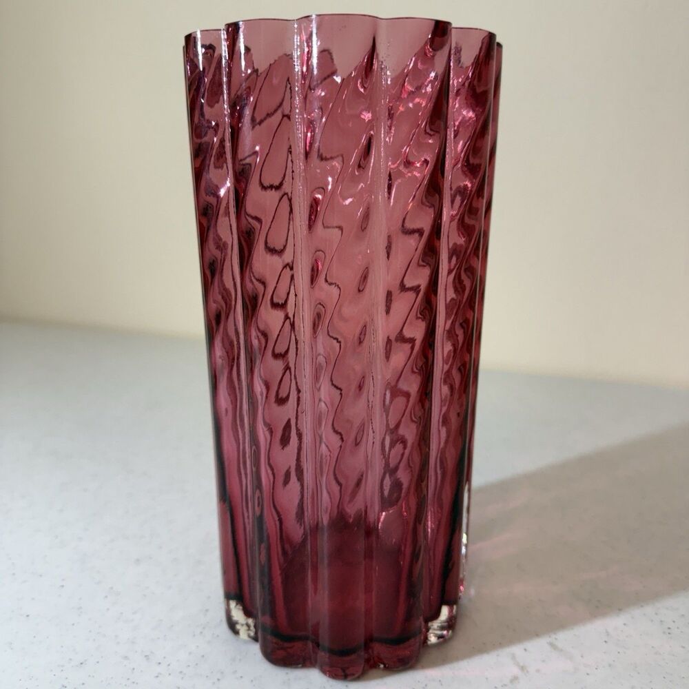 Pilgrim Cranberry Vase Glass Crystal Optic Rib Swirl 9.5” Vintage